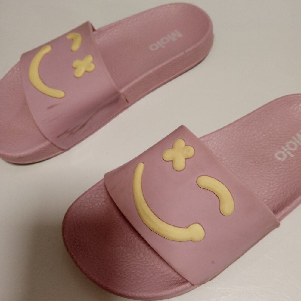 Molo slides - Picture 2 of 3